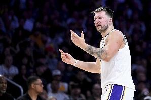 体力不支？东契奇过去5场的下半场场均仅8.6分 命中率28%