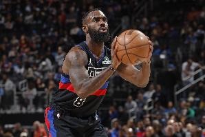 火力全开！活塞三节轰下101分 领先东部第一骑士18分进入末节！